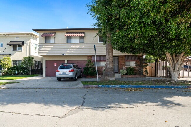 Building Photo - 734 Linden Ave
