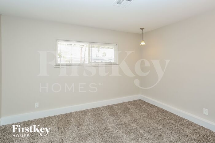 Building Photo - 6309 Molino St