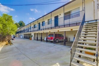 Building Photo - $500 REBATE! SPACIOUS 2BR/2BA Apartment - ...