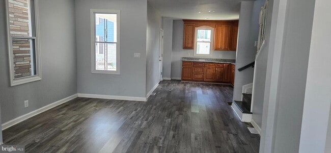 Building Photo - 421 Salem Ave