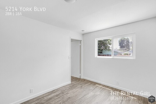 Building Photo - 5214 York Blvd