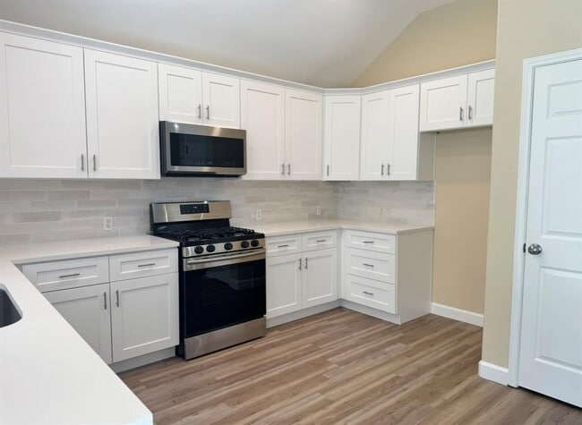 Building Photo - 1306 Meadow Cove