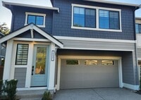 Building Photo - Luxury 3  Bedroom 2.5 Bath Townhome Located in Kirkland