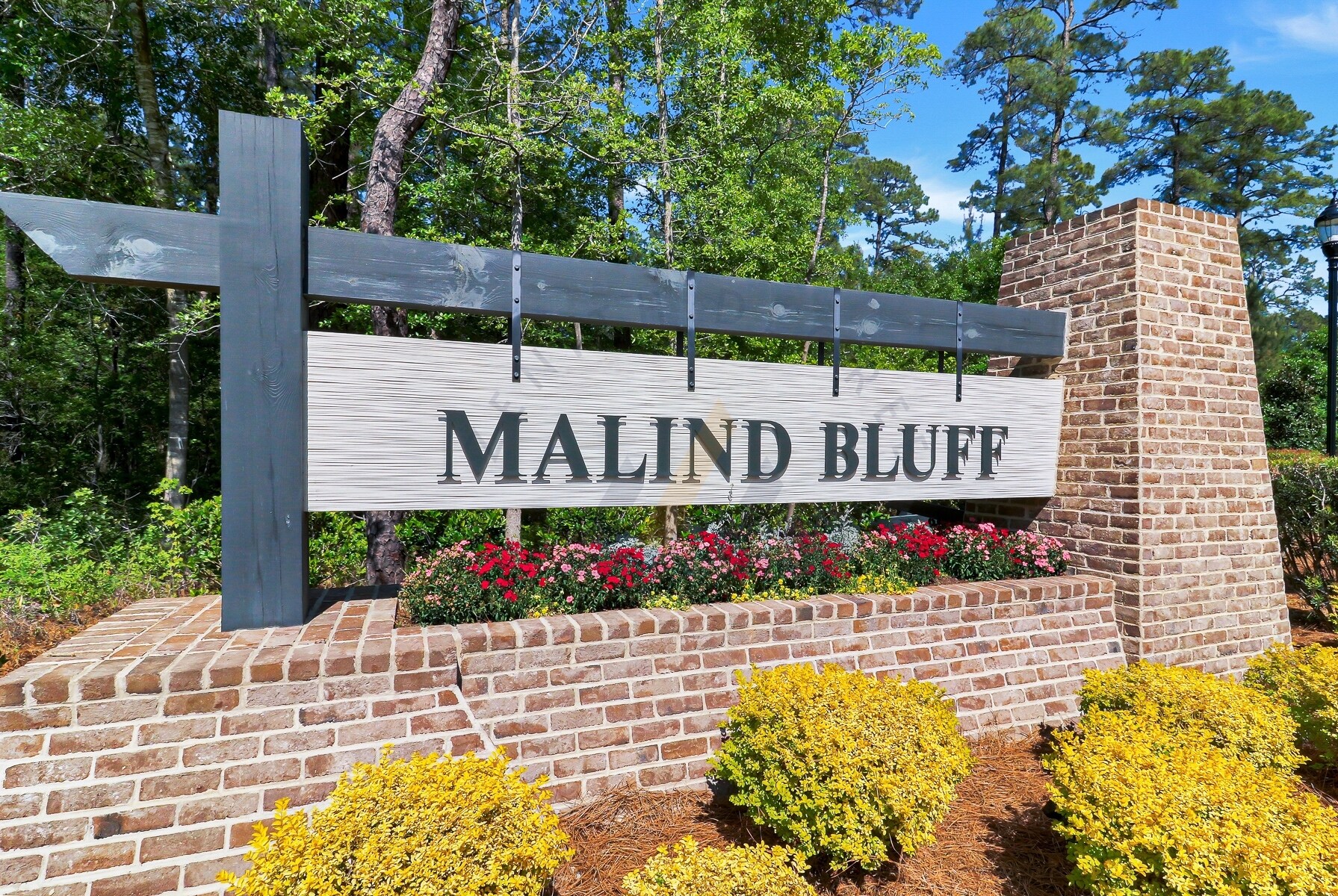 Building Photo - 124 Danner Dr