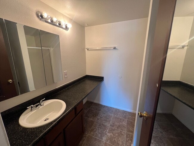 Building Photo - 4689 S Brookwillow Cv