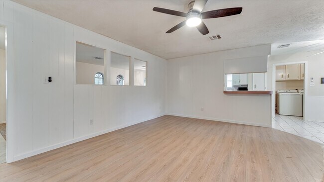 Building Photo - 12702 Ravensway Dr