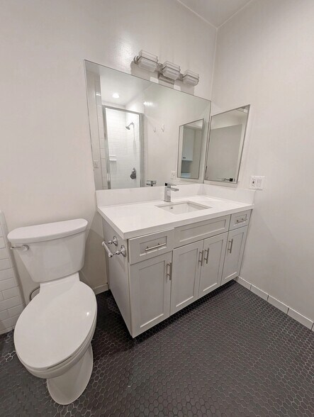 Building Photo - 118 S Wetherly Dr