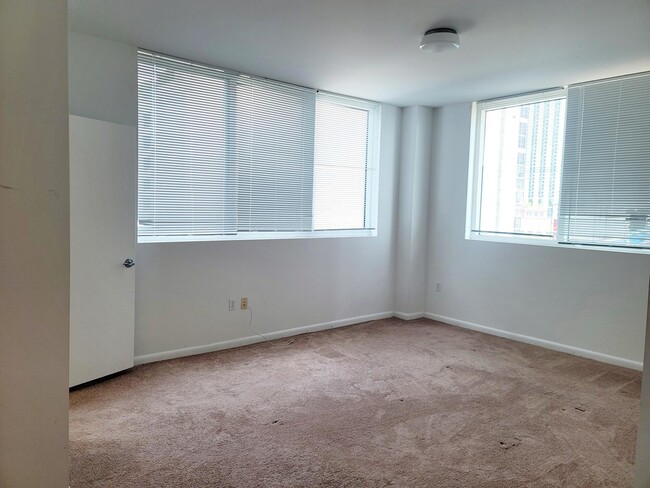 Building Photo - 244 Biscayne Blvd