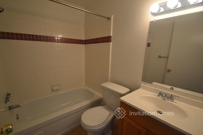 Building Photo - 7704 Guenivere Way