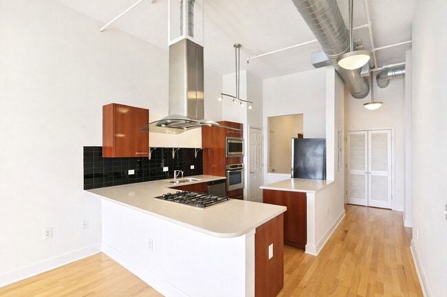 Building Photo - 3820 Roswell Rd NE