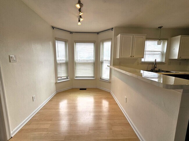 Building Photo - Ocean View East