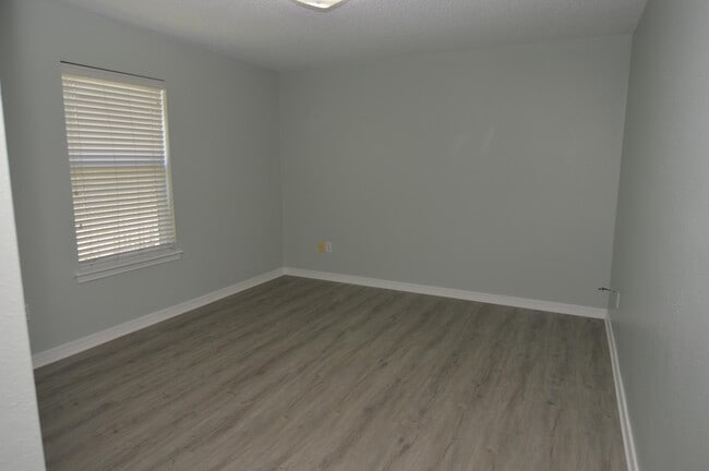 Building Photo - 6340 Heronwalk Dr