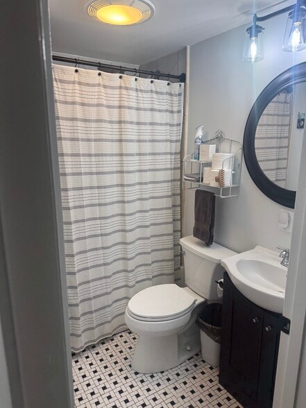 Building Photo - 3 Sylvan Cir