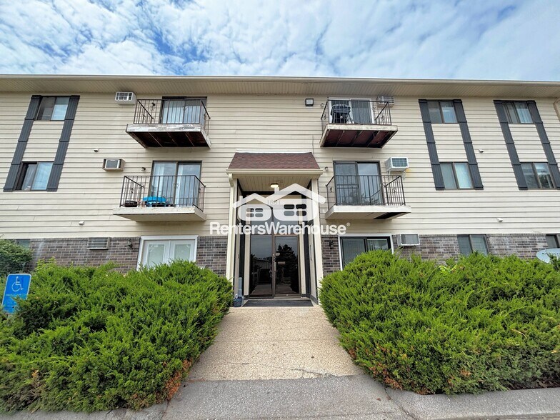 Building Photo - 1831 Fuller Rd
