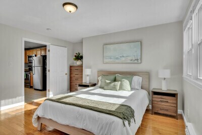 Building Photo - 74 Dunboy St