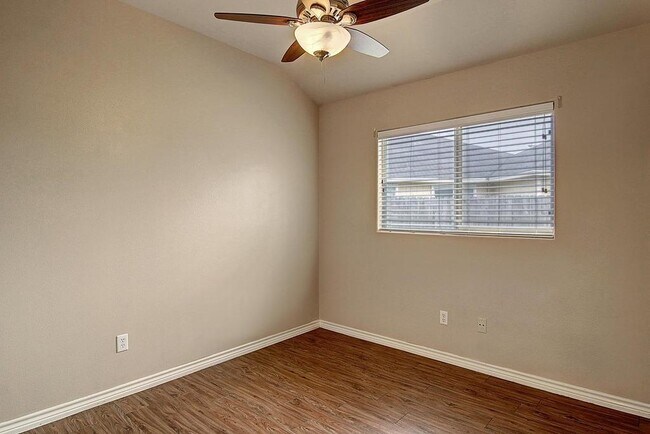 Building Photo - 2409 Gold Star Dr