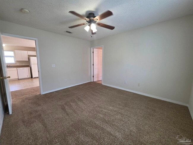 Building Photo - 10552 Wilderness Ln