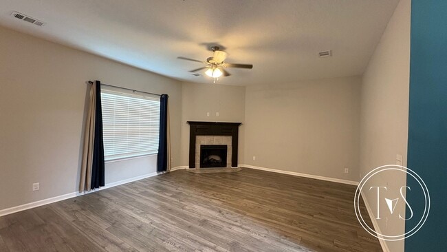 Building Photo - RATE DROP ALERT (was $2700/month) and FALL...