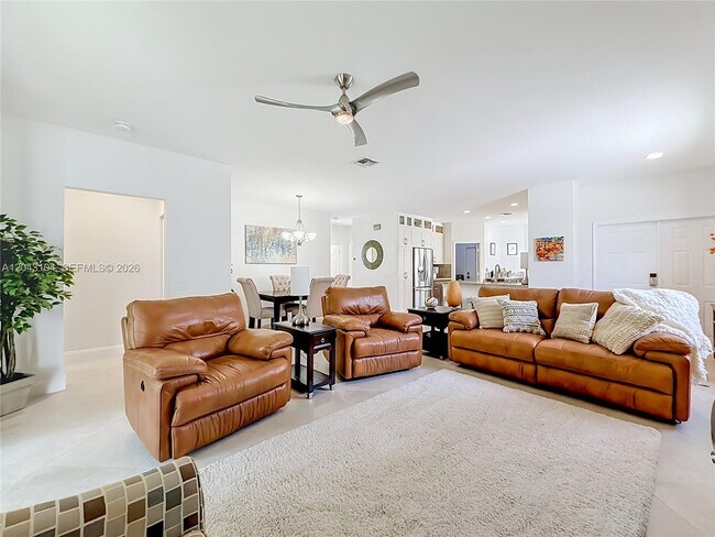 Building Photo - 1556 Winterberry Ln