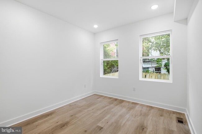 Building Photo - 4312 Pennsgrove St