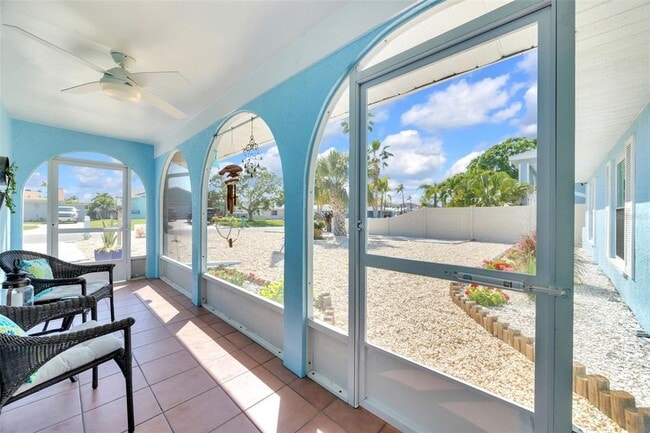 Building Photo - 1015 Spindle Palm Way