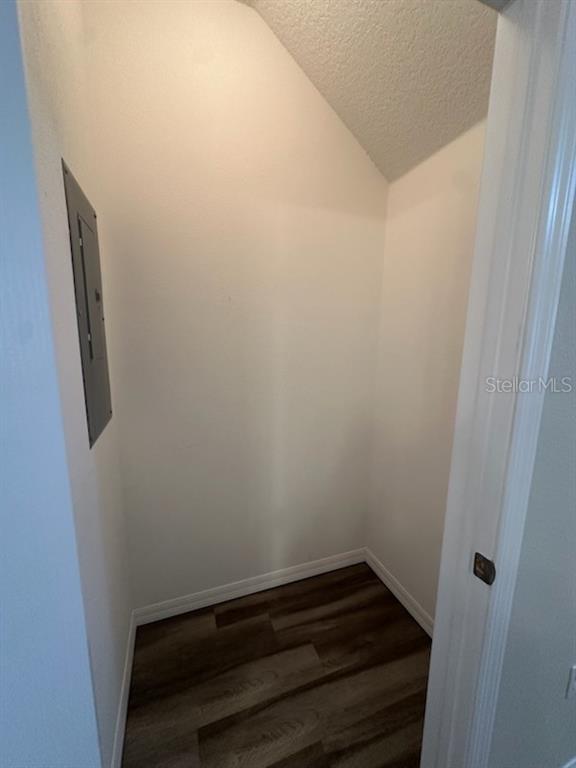 Building Photo - 4180 Shadetree Ln