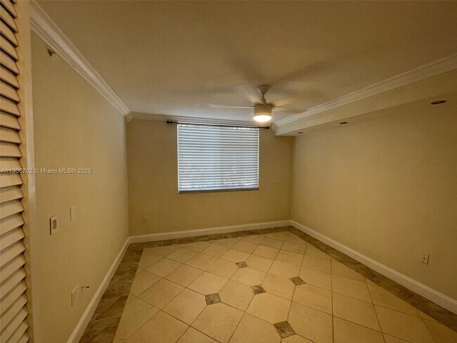 Building Photo - 4856 N State Rd 7