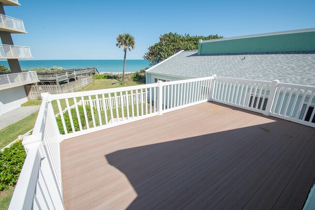 Building Photo - 959 N Hwy A1A