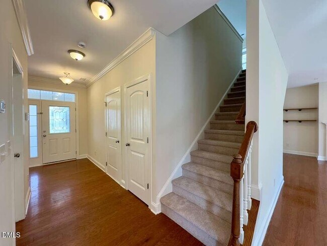 Building Photo - 4008 Vallonia Dr
