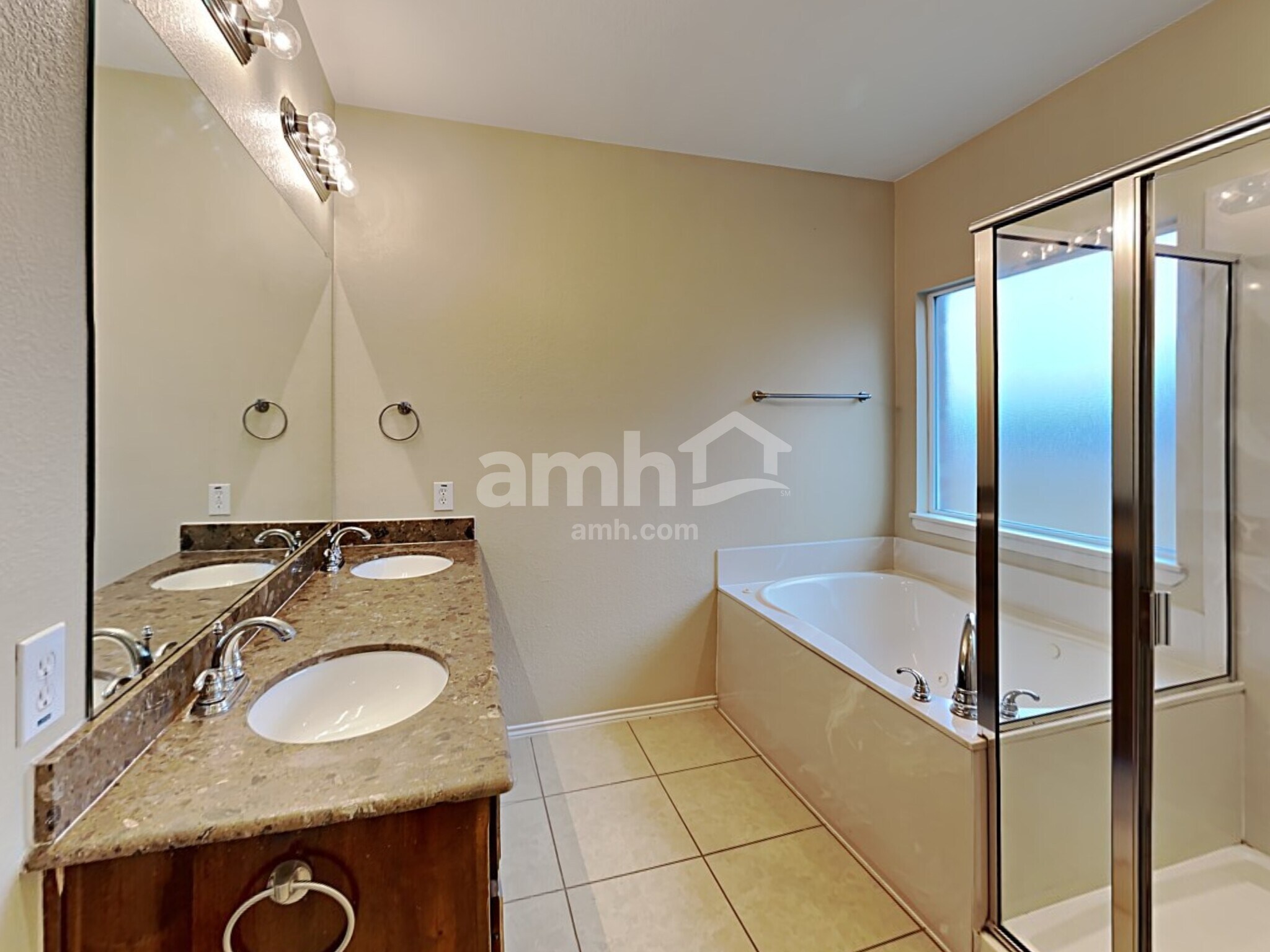 Building Photo - 6136 Kristen Dr