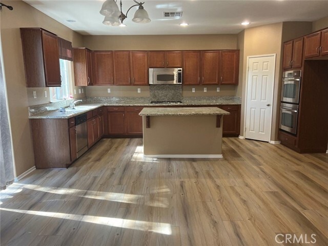 Building Photo - 40485 Amesbury Ln