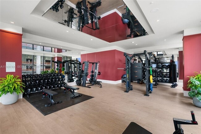 Building Photo - 11 NE 6th St