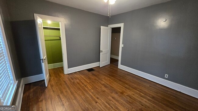 Building Photo - 865 Nottingham Dr