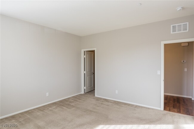 Building Photo - 3012 Camino Largo Ave