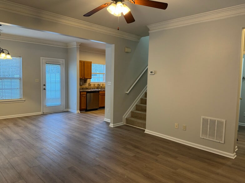 Building Photo - 4730 Autumn Rose Trail