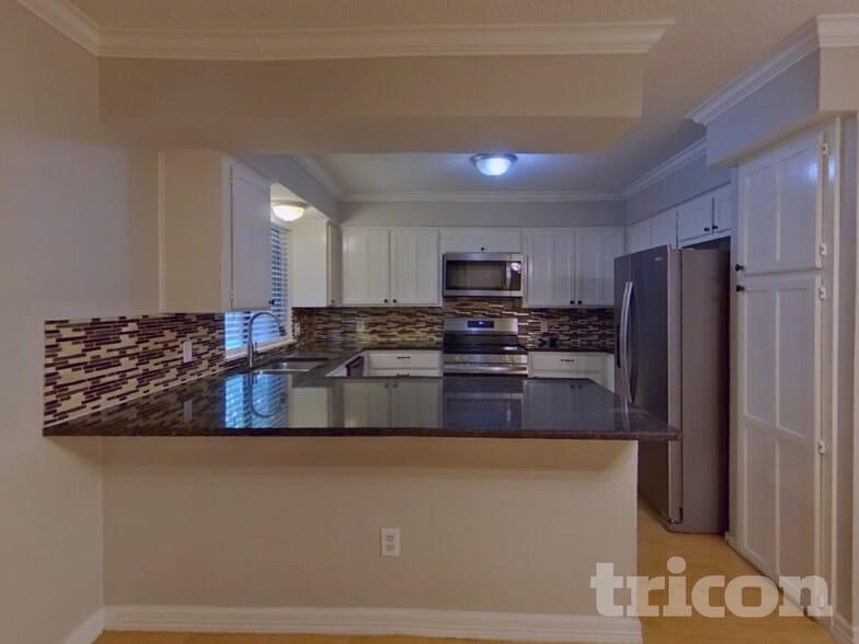 Building Photo - 6408 Alta Vista Dr