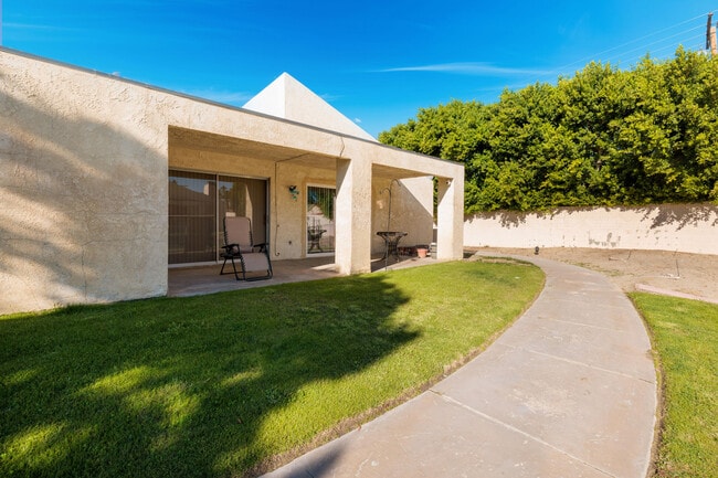 Building Photo - 79602 Ave 42