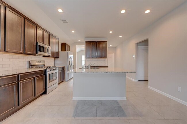 Building Photo - 2206 Mirror Ridge Ct