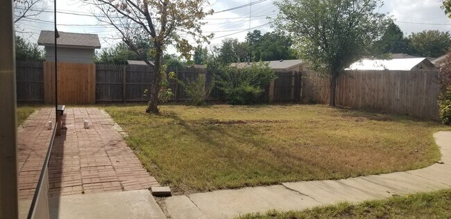 Building Photo - 3/2/2 in S Georgia!