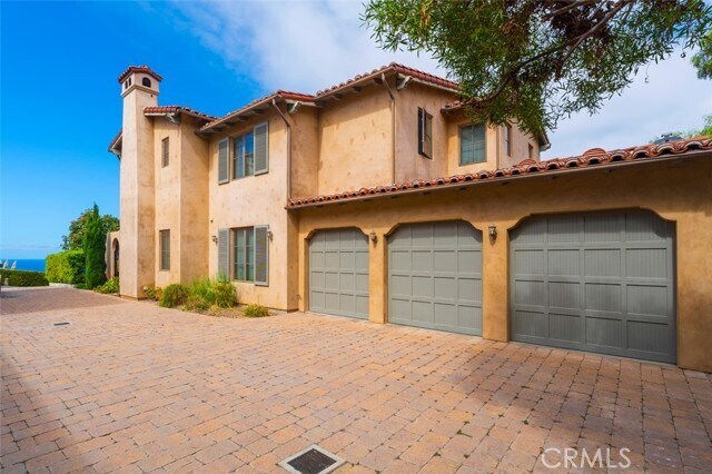 Building Photo - 7307 Lunada Vista