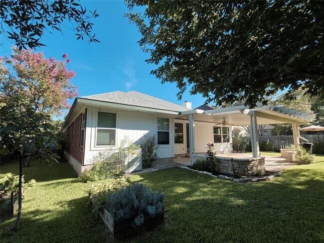 Building Photo - 9100 Brimstone Ln