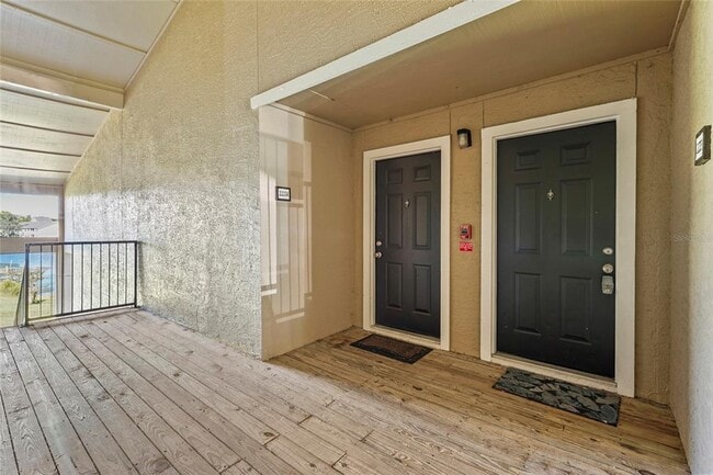 Building Photo - 4045 Crockers Lake Blvd