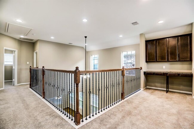 Building Photo - 9238 Solvista Pass Ln