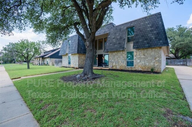 Building Photo - 3313 Country Club Rd
