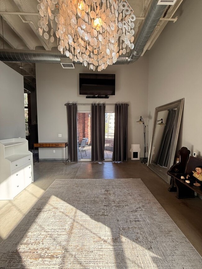 Building Photo - Fully Furnished!! Ready NOW! Sleek & Modern