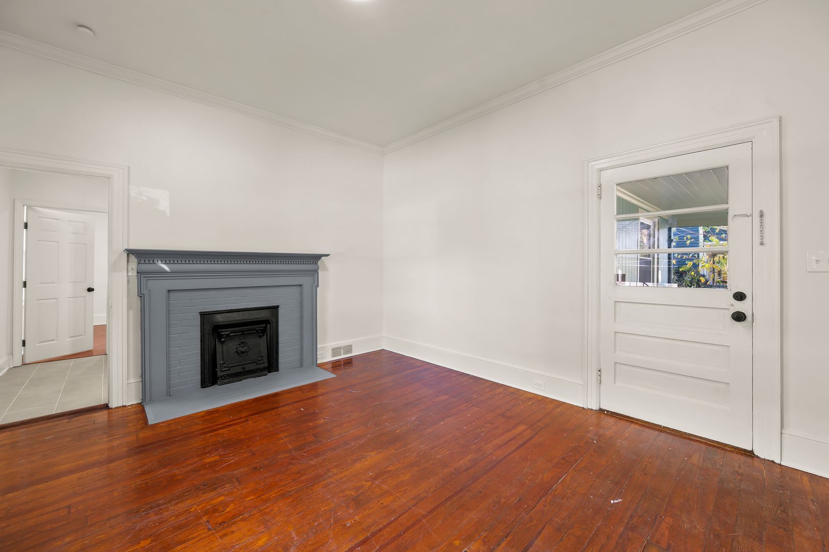 Building Photo - 209 N Spring St