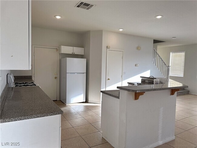 Building Photo - 161 Lenape Heights Ave