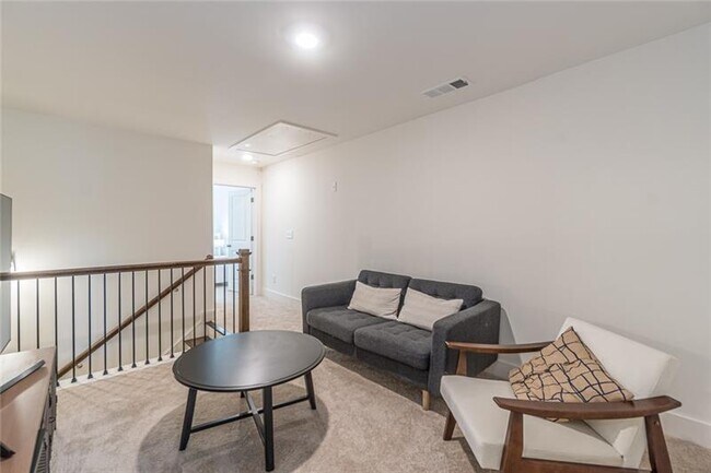 Building Photo - 5392 Brooklands Dr