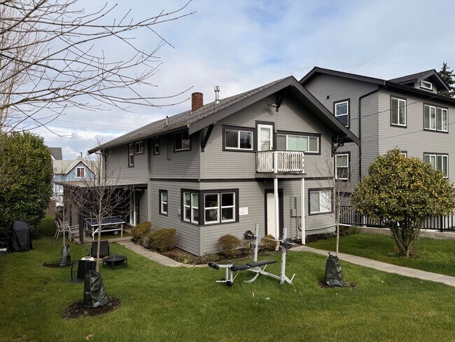 Building Photo - 1314 High St