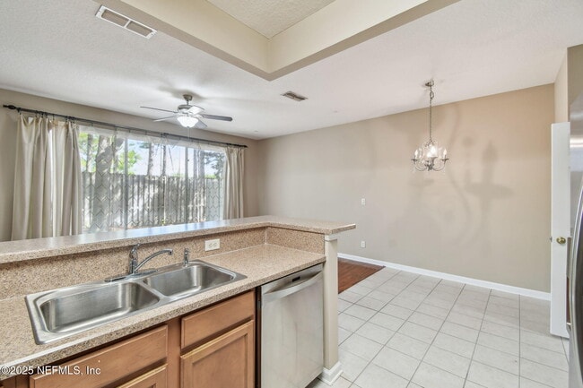 Building Photo - 5831 Parkstone Crossing Dr